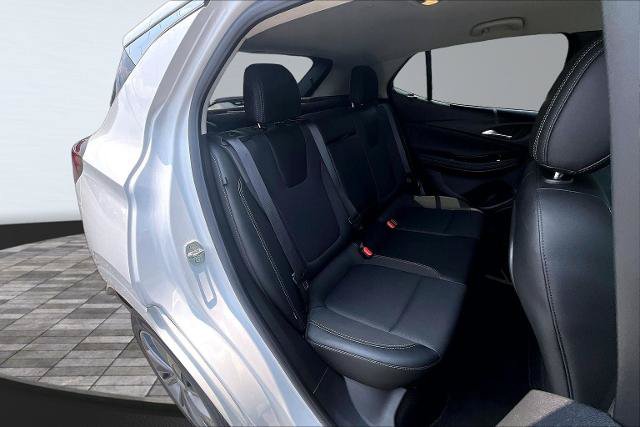 Used 2023 Buick Encore GX Select w/ Sport Touring Package FWD image 27