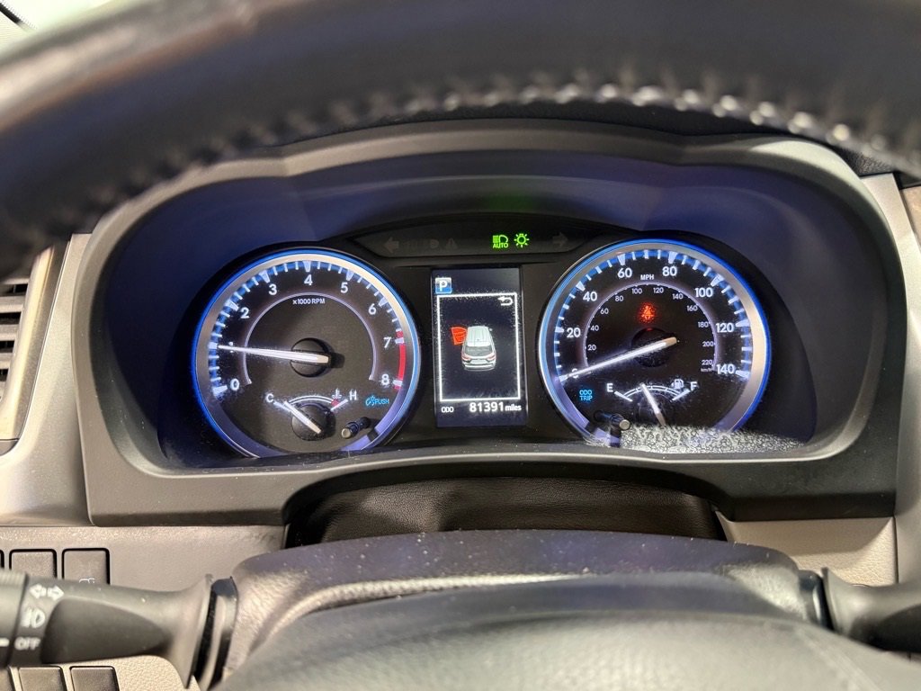 Used 2019 Toyota Highlander XLE image 21
