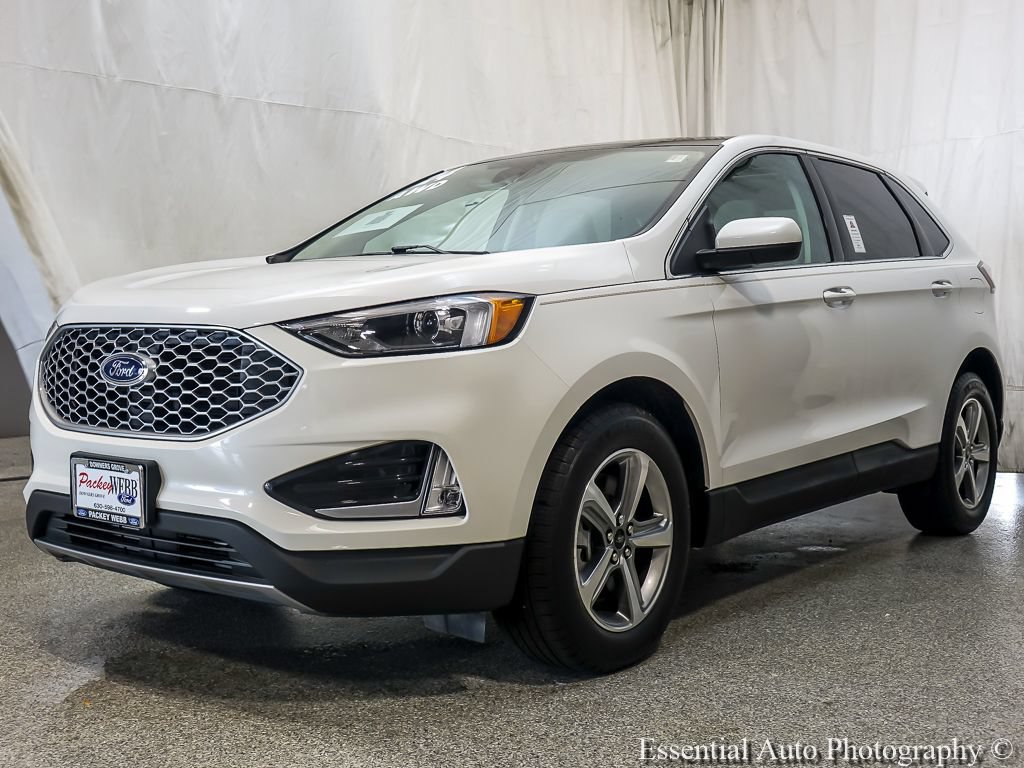Certified 2024 Ford Edge SEL w/ Convenience Package AWD/4WD image 2