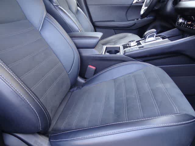 Used 2024 Mitsubishi Outlander SE AWD/4WD image 14