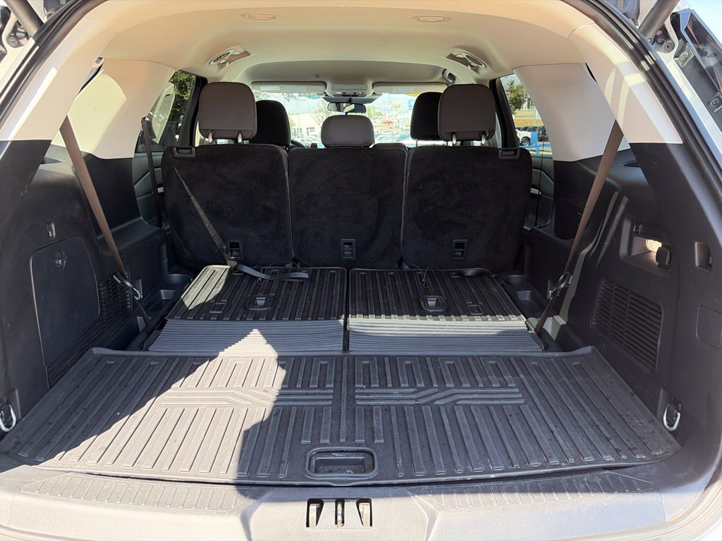 Certified 2025 Ford Explorer Active RWD image 16