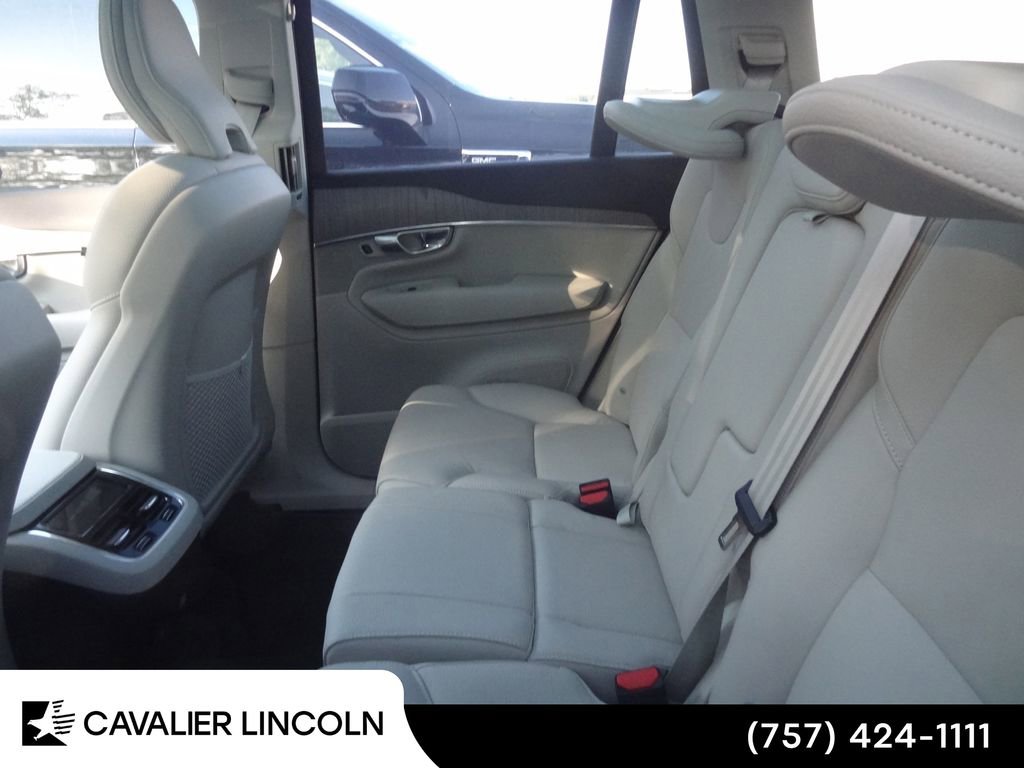 Used 2024 Volvo XC90 B6 Plus AWD/4WD image 7