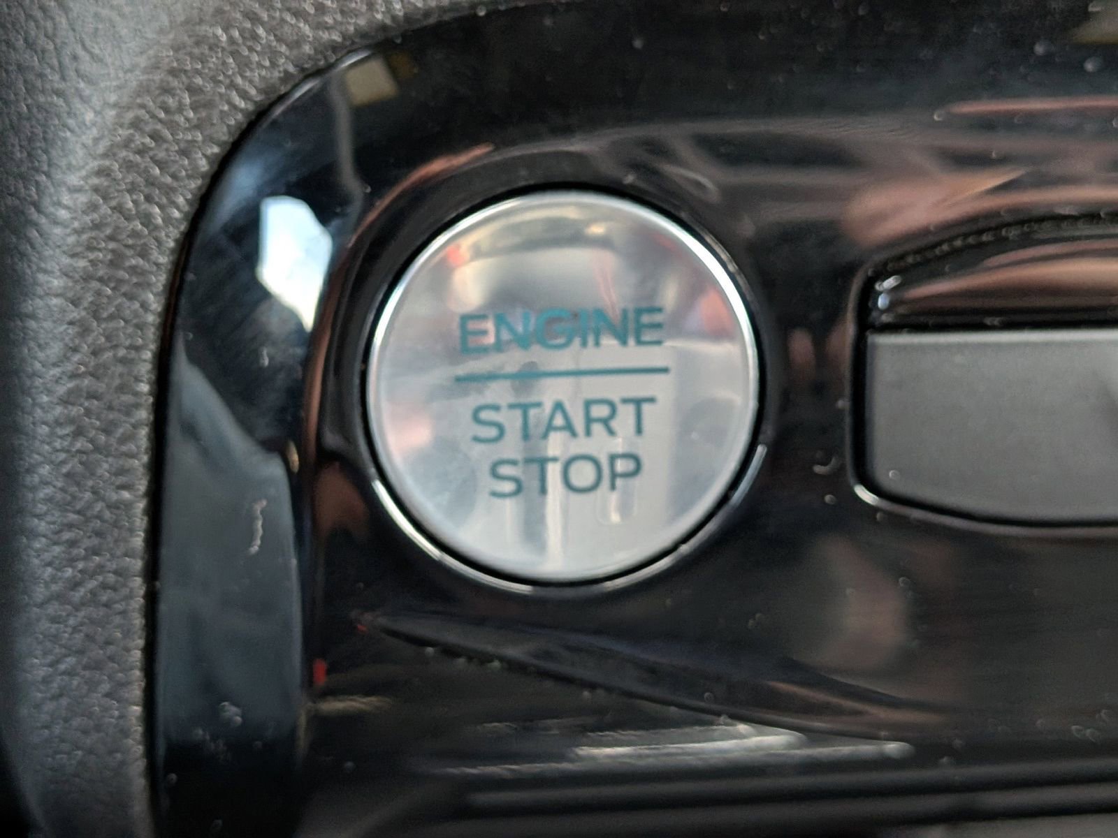 Certified 2023 Ford Escape ST-Line Select w/ Tech Pack #1 image 33