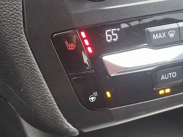 Certified 2020 Ford Explorer XLT w/ Comfort Package image 26