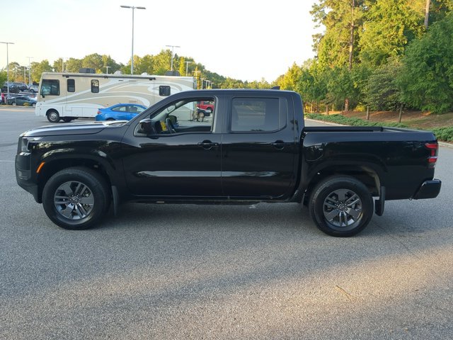 Used 2025 Nissan Frontier SV AWD/4WD image 7