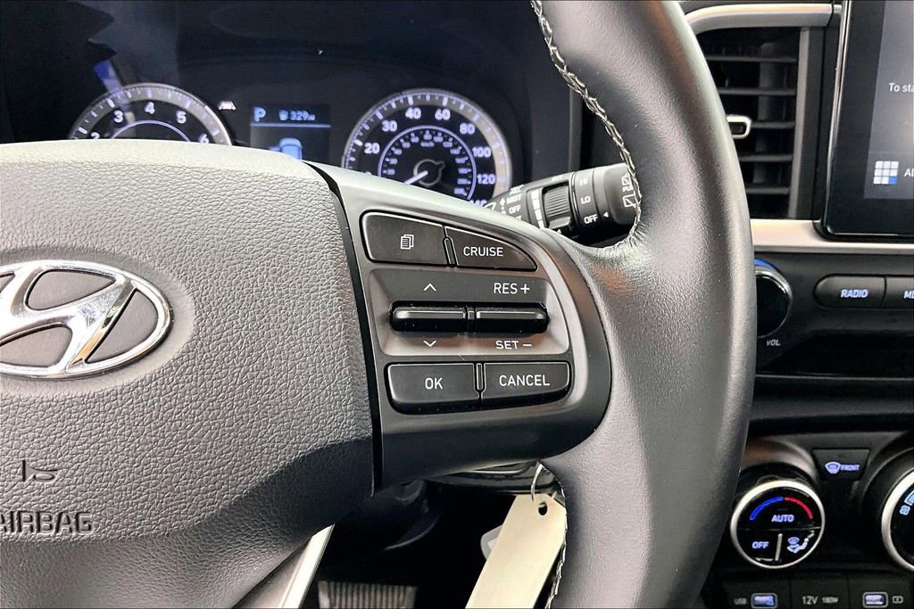 Used 2022 Hyundai Venue SEL FWD image 19