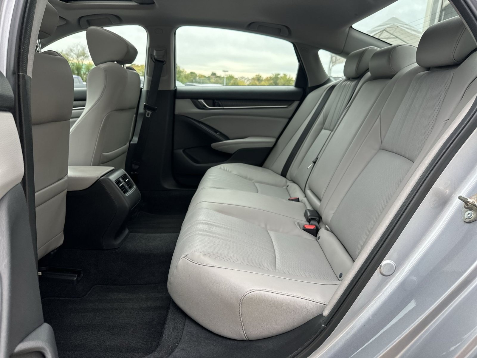 Used 2018 Honda Accord EX-L image 26