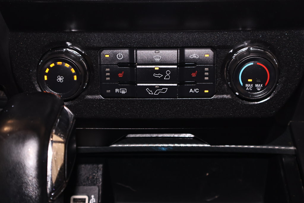 Certified 2019 Ford F150 XLT w/ Equipment Group 302A Luxury AWD/4WD image 29