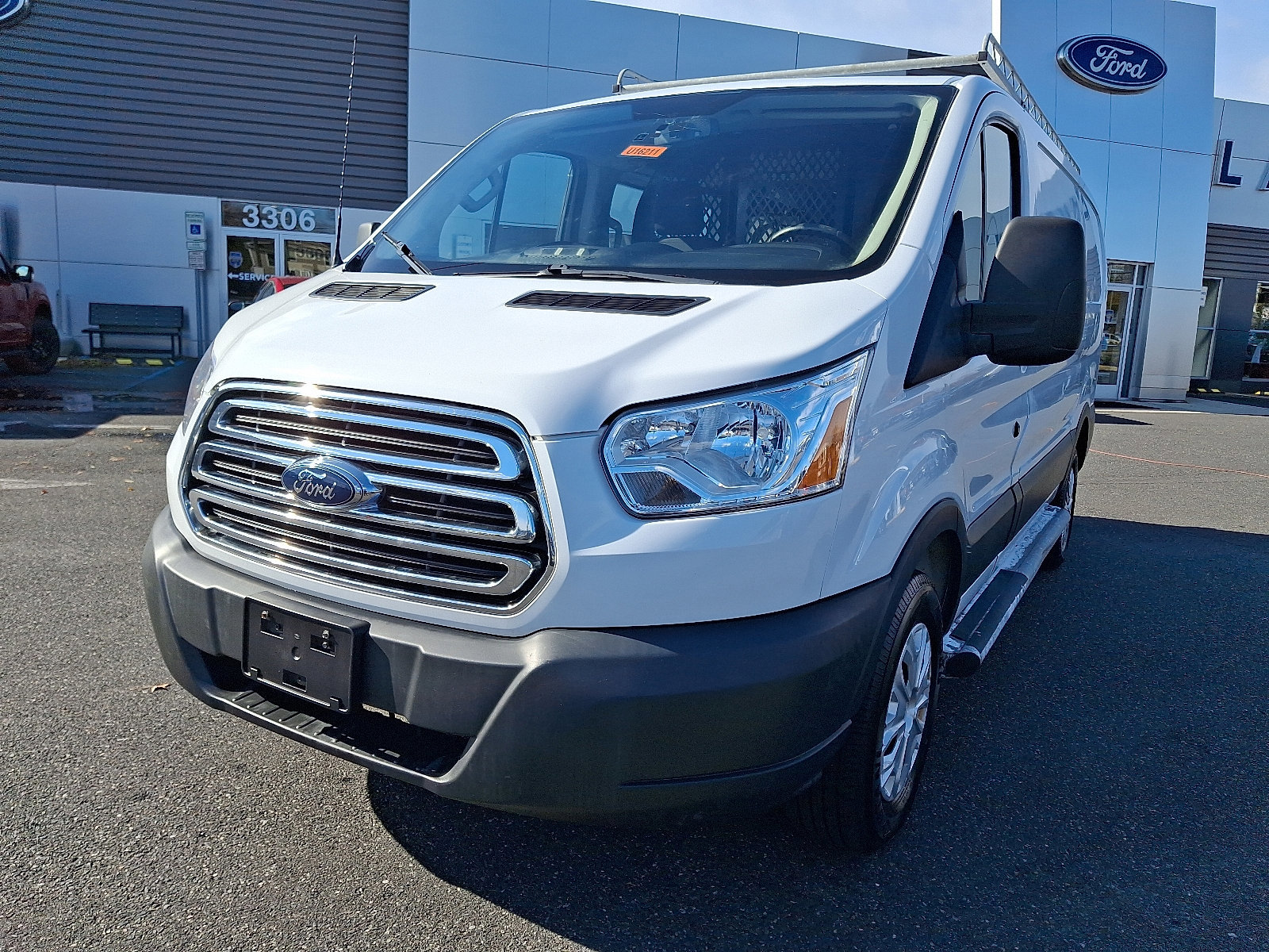 Certified 2018 Ford Transit 250 130 Low Roof w/ Exterior Upgrade Package image 10