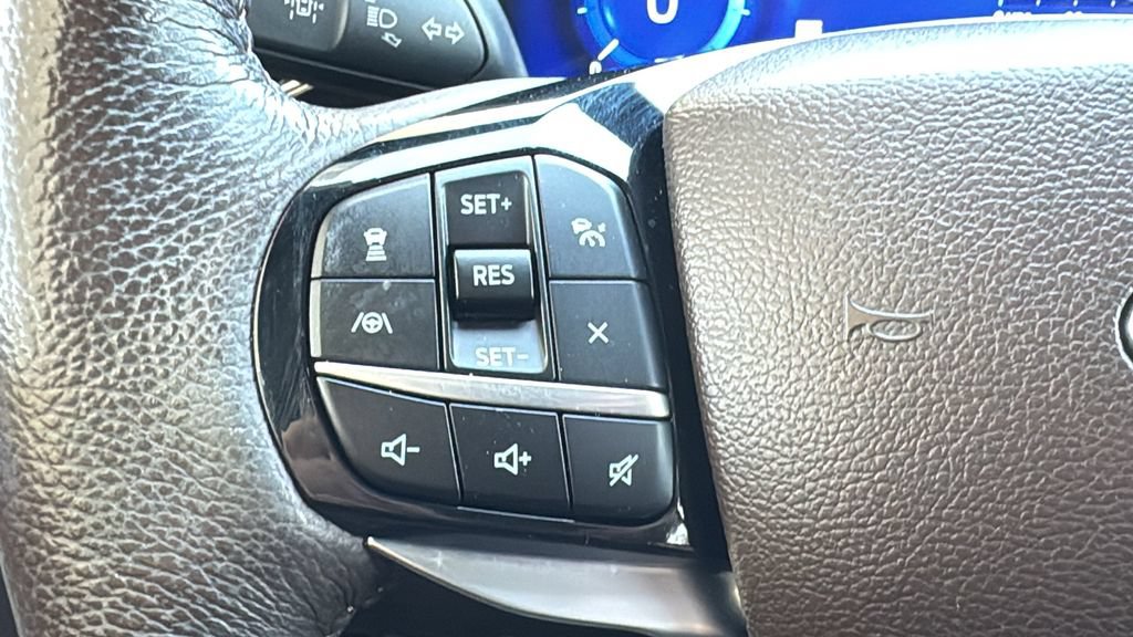 Certified 2023 Ford Explorer King Ranch RWD image 13