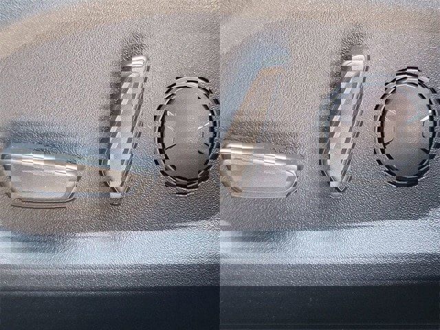 Certified 2023 Ford Edge Titanium image 5