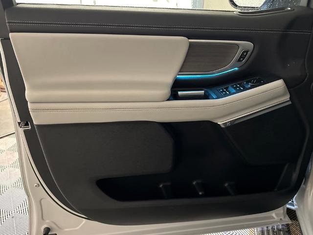 Certified 2025 Ford Expedition Max Platinum AWD/4WD image 17