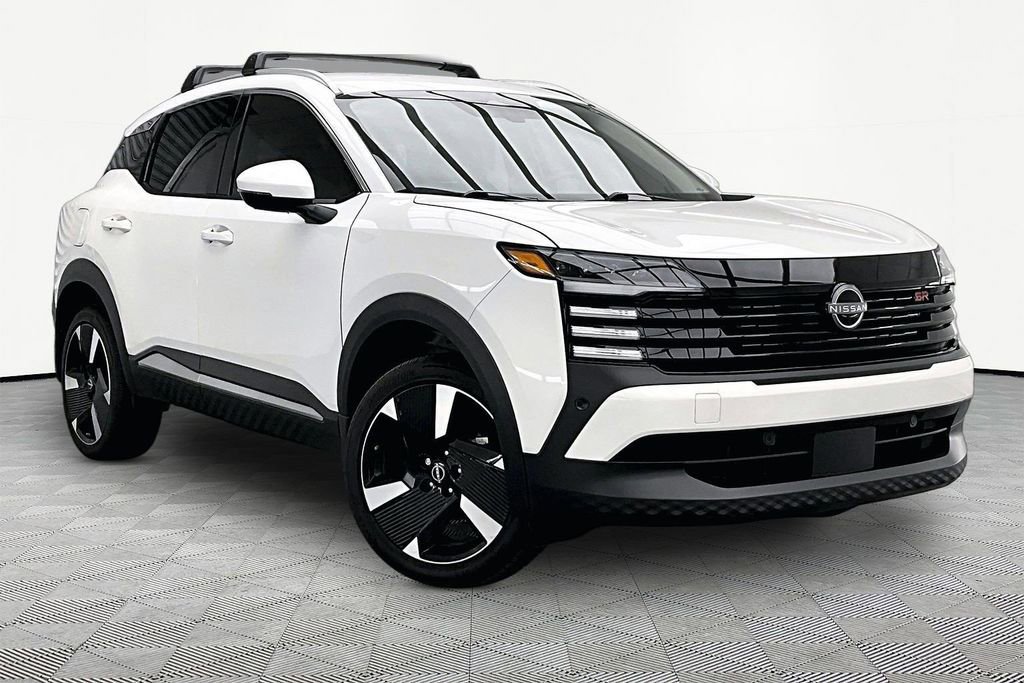 Used 2025 Nissan Kicks SR FWD image 5