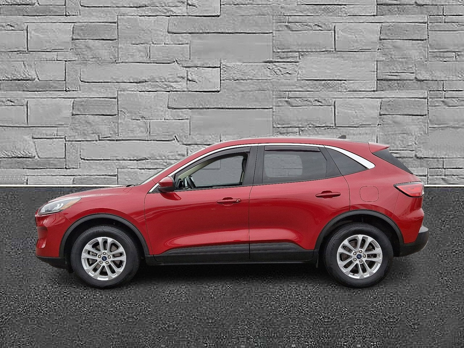 Certified 2020 Ford Escape SE image 6