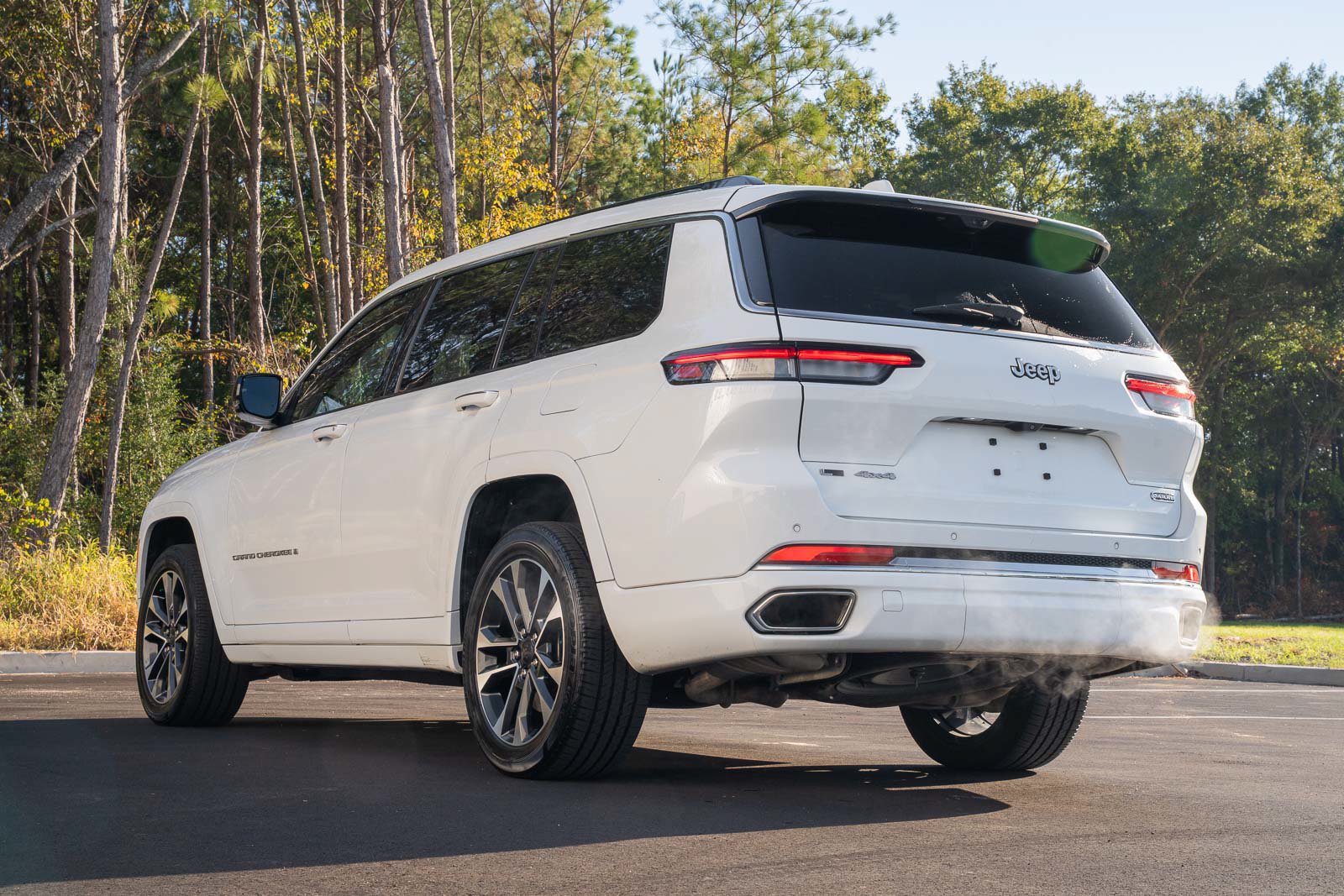 Used 2021 Jeep Grand Cherokee L Overland w/ Luxury Tech Group IV AWD/4WD image 5
