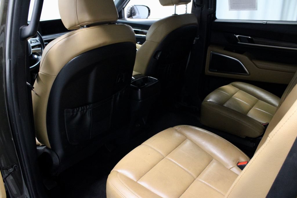 Used 2021 Kia Telluride SX w/ Towing Package FWD image 22