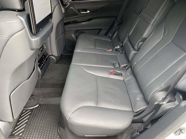 Used 2025 Lexus LX 700h Luxury w/ Appearance Package image 18