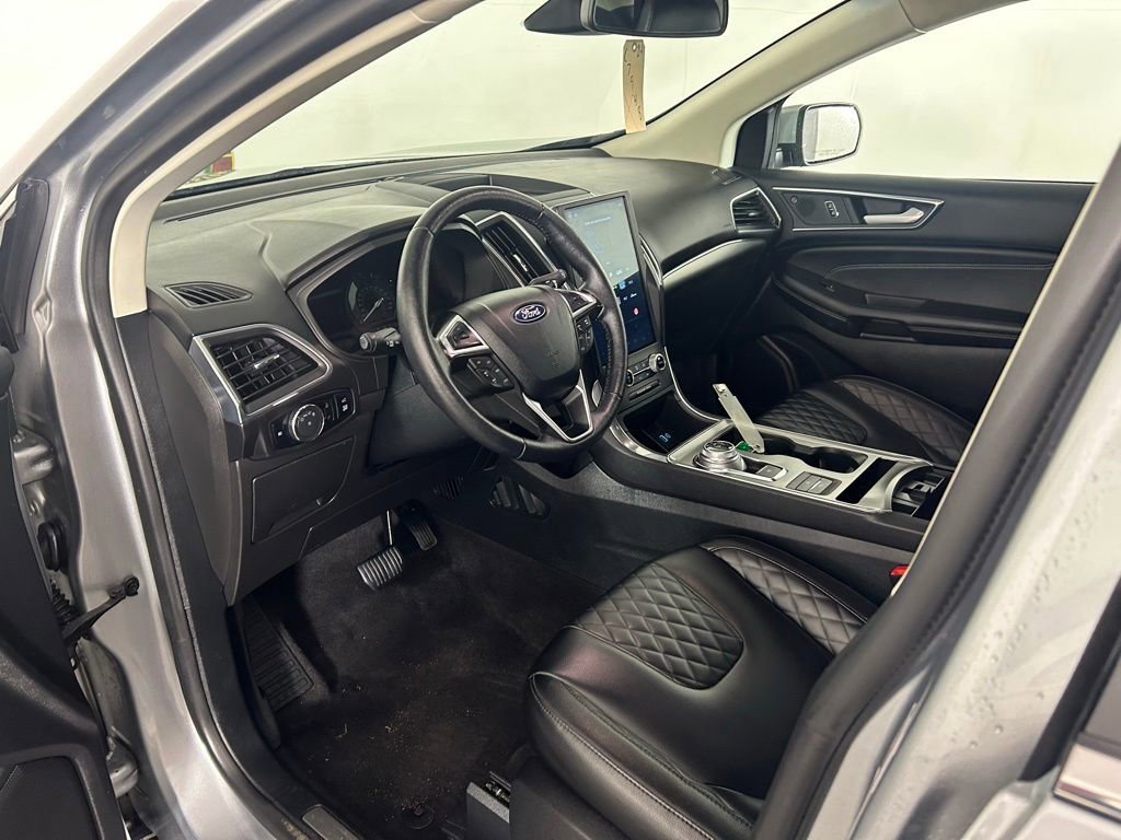 Certified 2024 Ford Edge Titanium AWD/4WD image 13