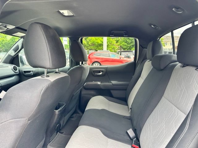 Used 2022 Toyota Tacoma TRD Sport AWD/4WD image 35
