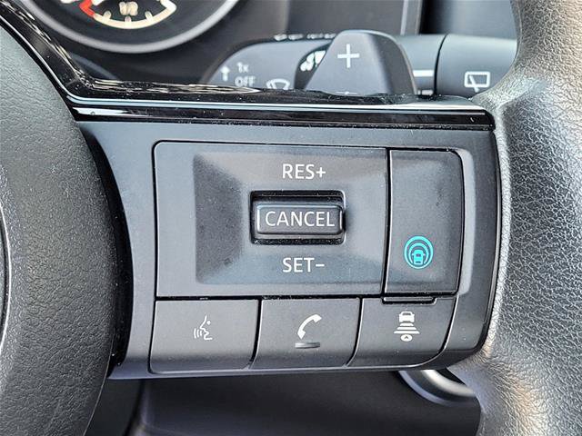 Used 2023 Nissan Rogue SV FWD image 31