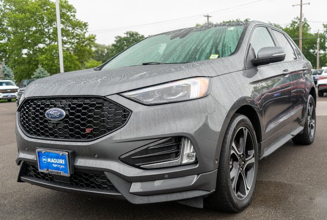 Certified 2022 Ford Edge ST w/ Equipment Group 401A AWD/4WD image 2