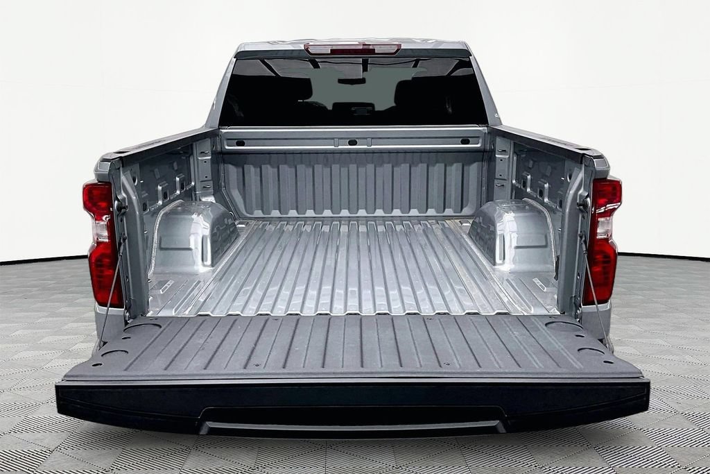 Used 2024 Chevrolet Silverado 1500 LT AWD/4WD image 18