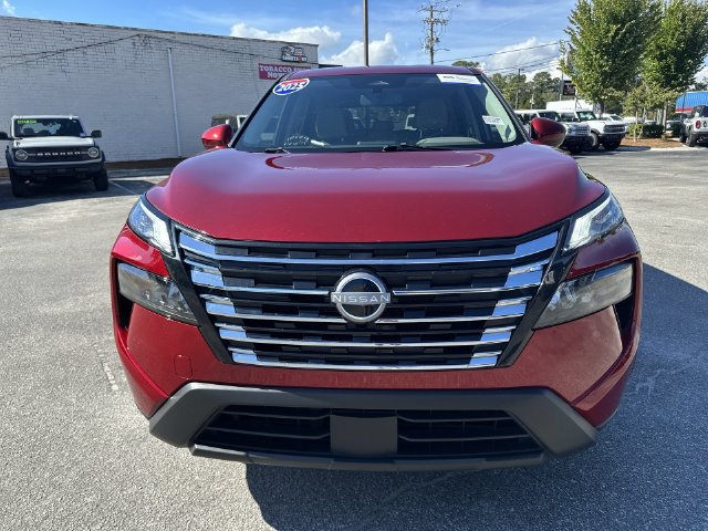 Used 2025 Nissan Rogue SV FWD image 9