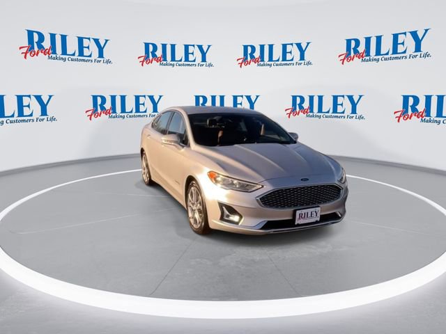 Certified 2019 Ford Fusion Titanium image 4