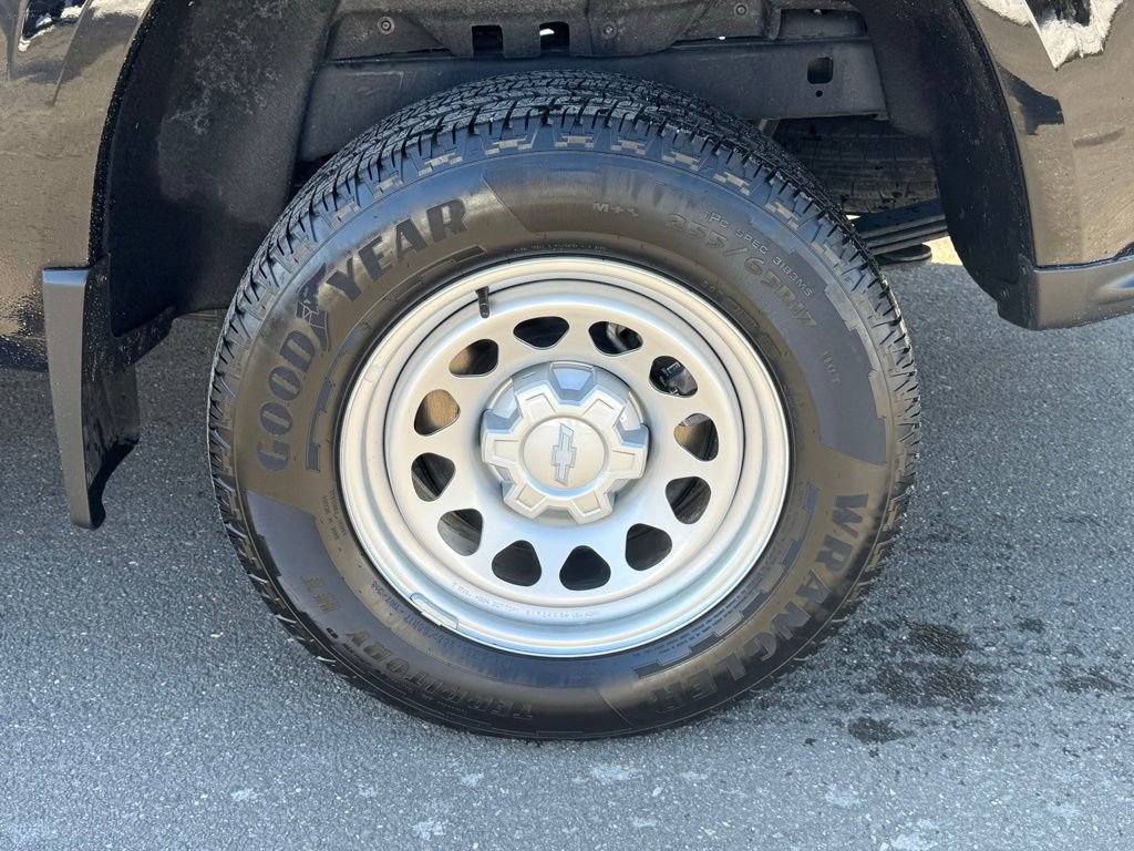 Used 2024 Chevrolet Colorado W/T image 19