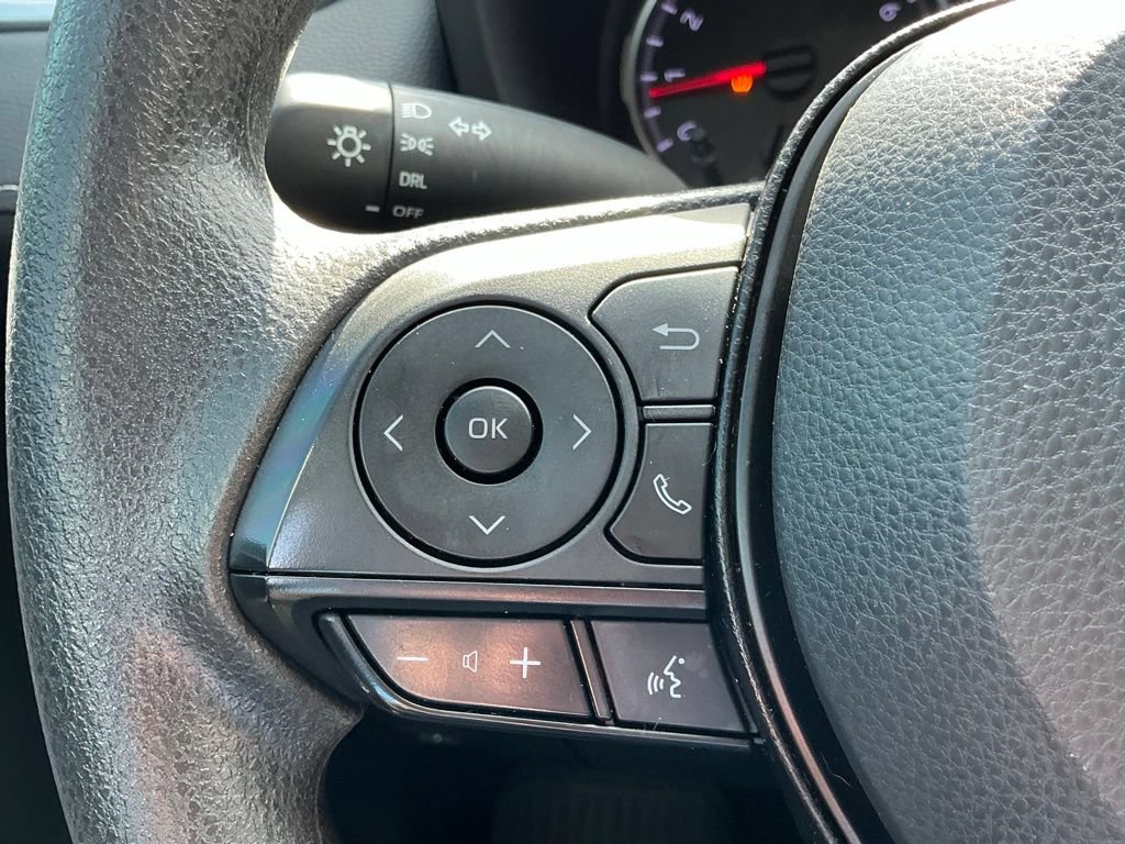 Used 2022 Toyota RAV4 LE FWD image 36
