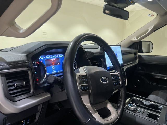 Certified 2023 Ford Expedition XLT RWD image 9