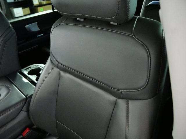 Certified 2025 Ford Expedition Active AWD/4WD image 18