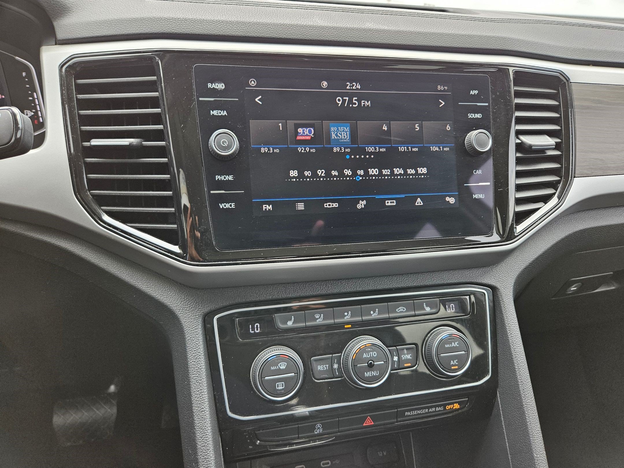 Used 2023 Volkswagen Atlas SE w/ Panoramic Sunroof Package FWD image 26