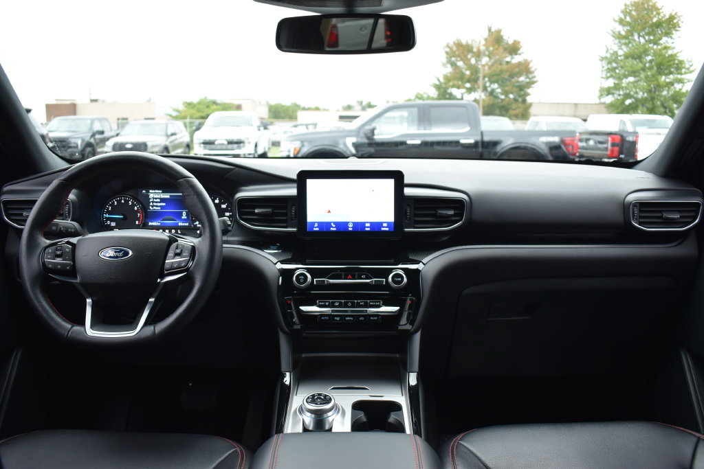 Certified 2023 Ford Explorer ST-Line AWD/4WD image 14