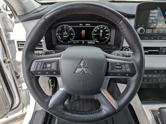 Used 2023 Mitsubishi Outlander SEL 40th Anniversary AWD/4WD image 9