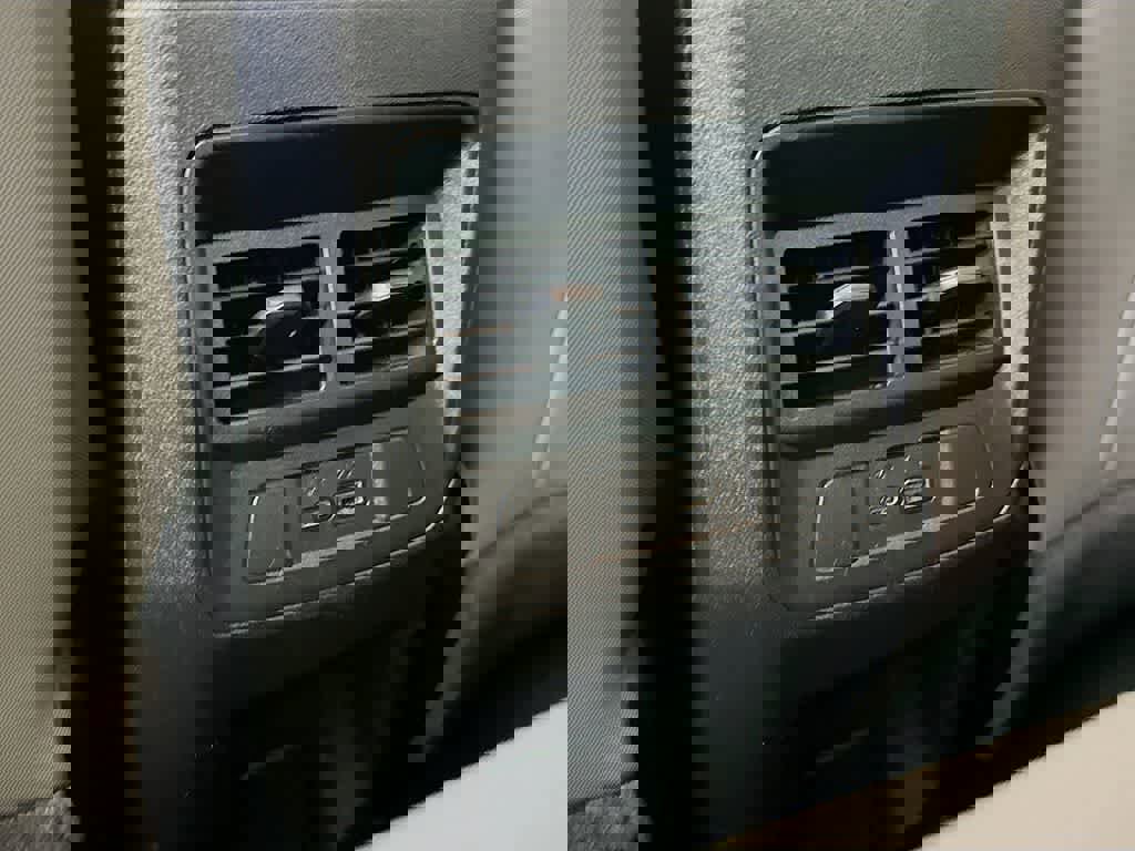 Used 2023 Chevrolet Colorado ZR2 image 13