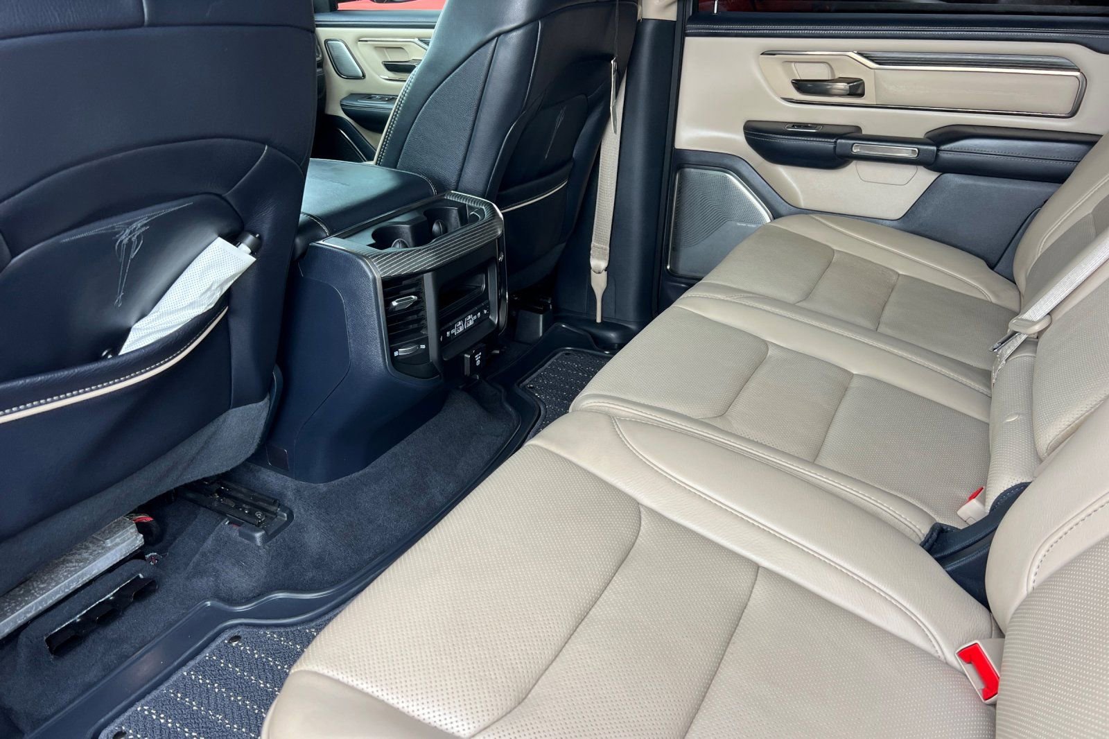 Used 2021 RAM 1500 Limited AWD/4WD image 13