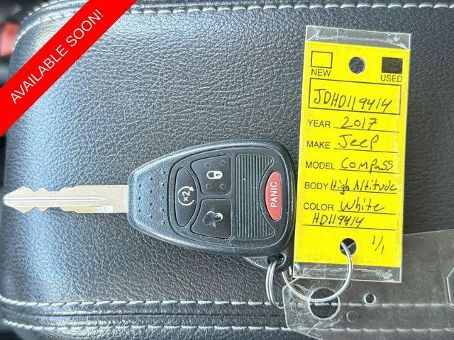 Used 2017 Jeep Compass High Altitude FWD image 33