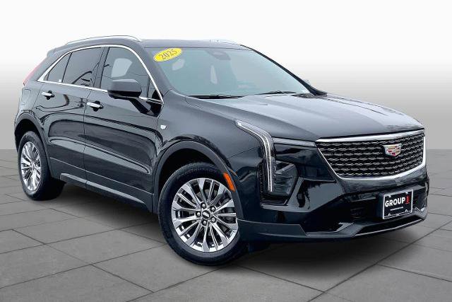 Used 2025 Cadillac XT4 Premium Luxury w/ Cold Weather Package image 3
