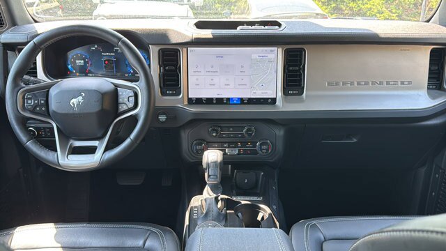 Certified 2025 Ford Bronco Outer Banks AWD/4WD image 19