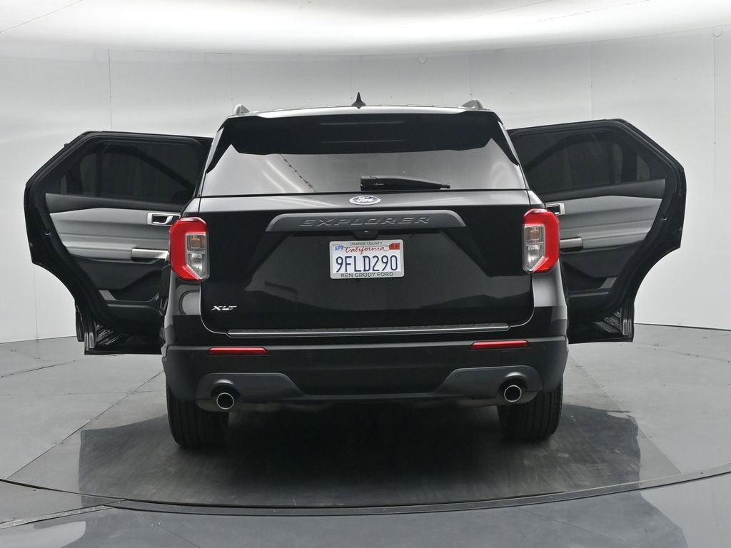 Certified 2022 Ford Explorer XLT w/ Equipment Group 202A RWD image 36