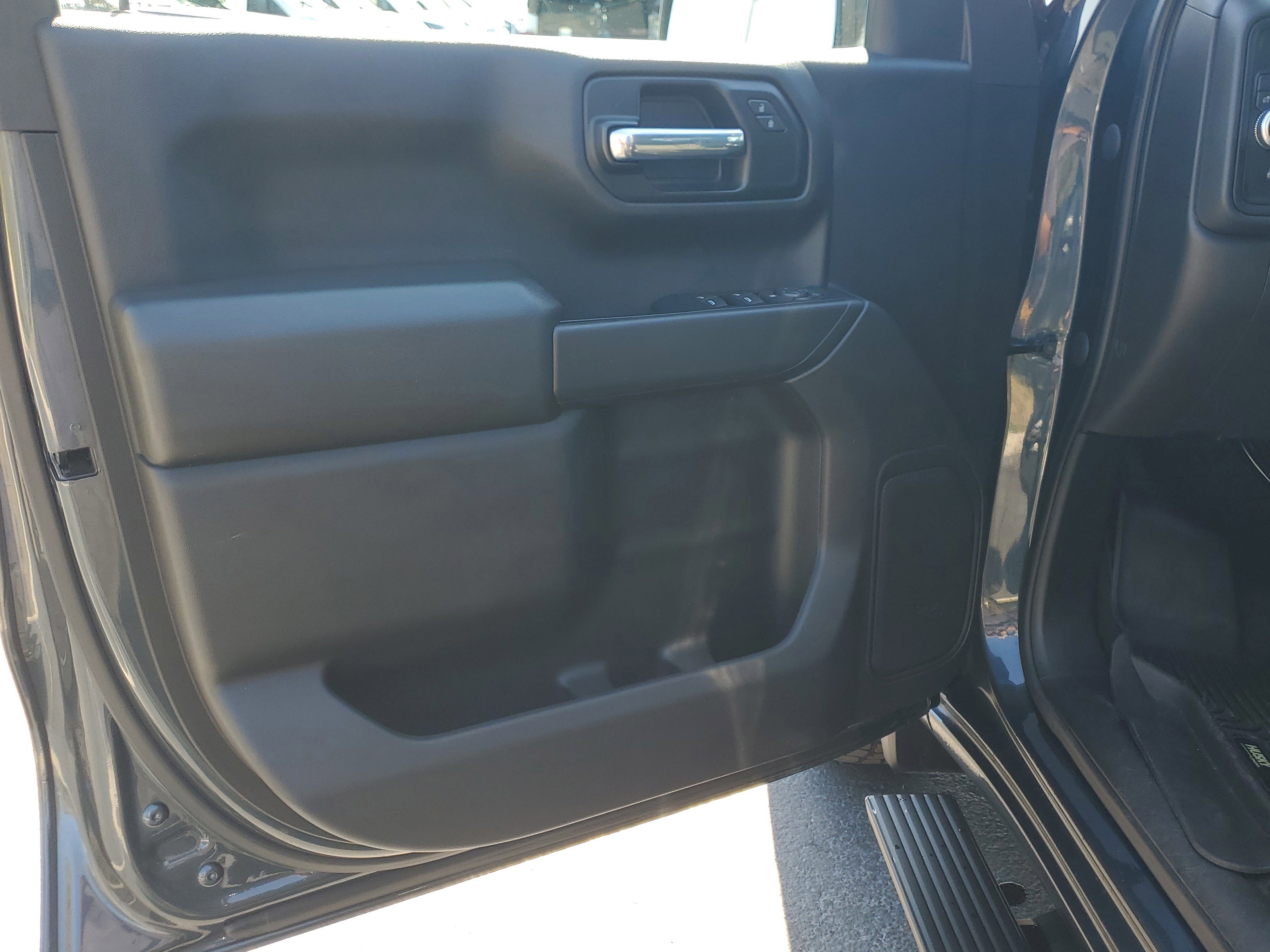 Used 2020 GMC Sierra 1500 w/ Sierra Value Package image 17