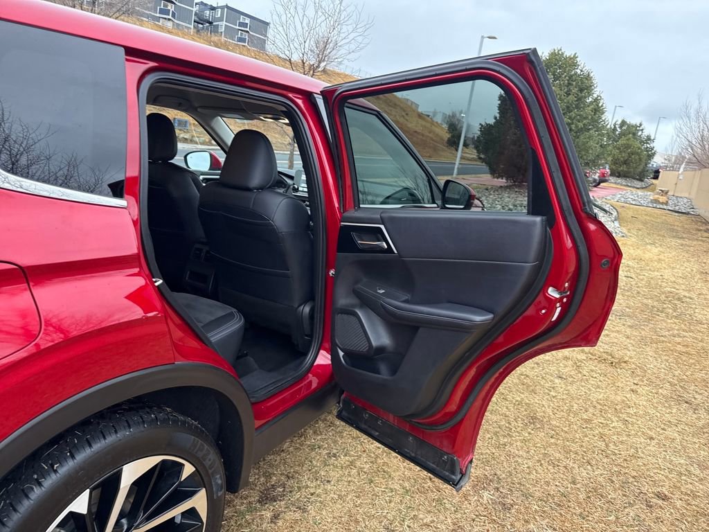 Used 2024 Mitsubishi Outlander SE image 21