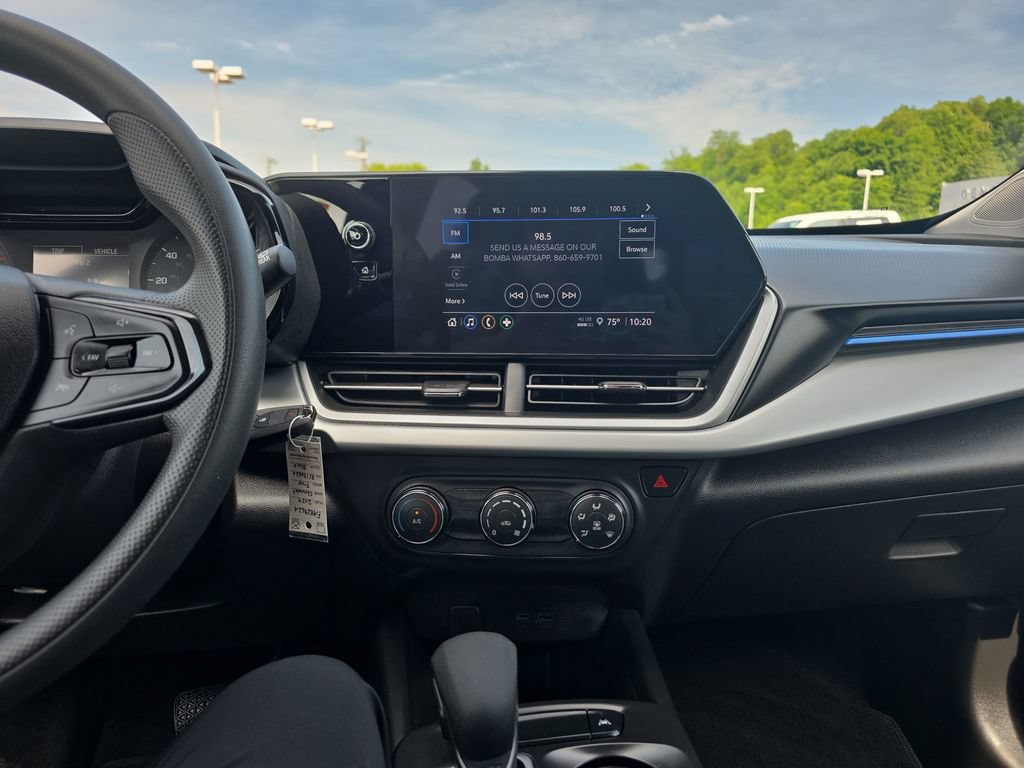 Used 2024 Chevrolet Trax LS w/ Driver Confidence Package FWD image 31