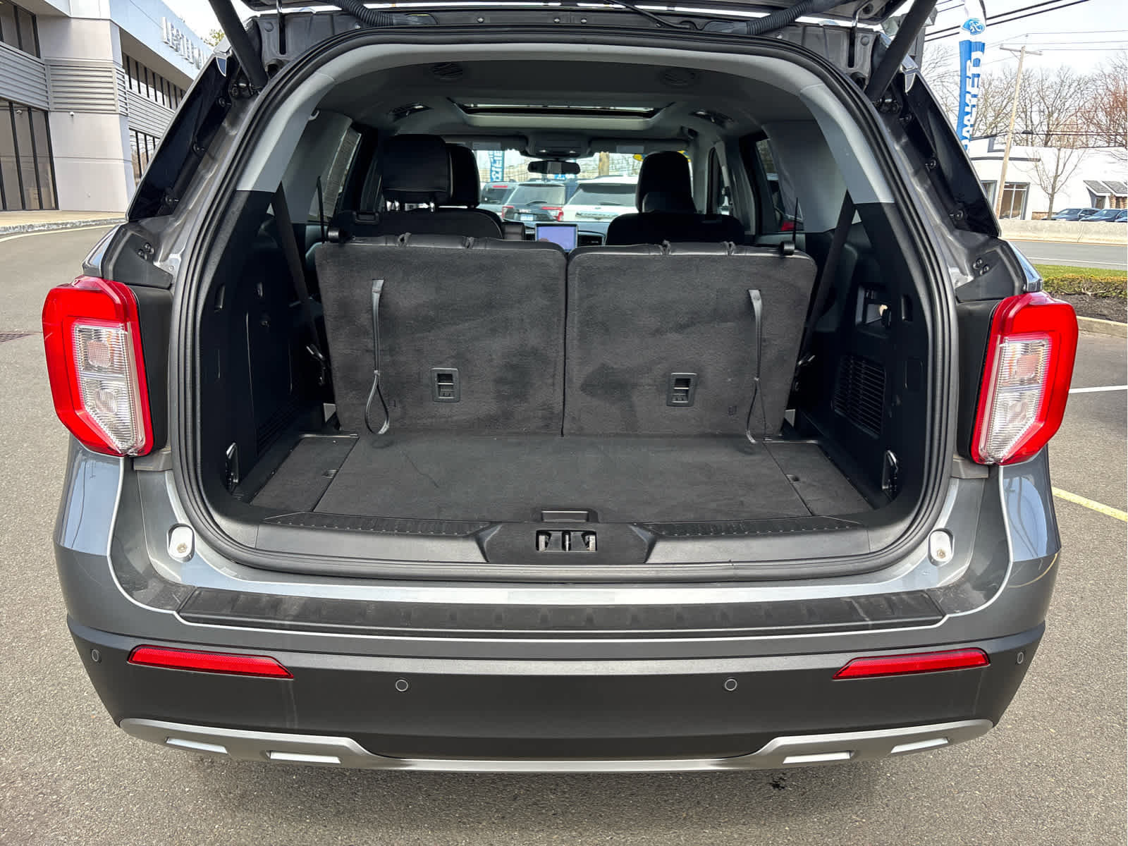 Certified 2023 Ford Explorer XLT w/ Equipment Group 202A image 35