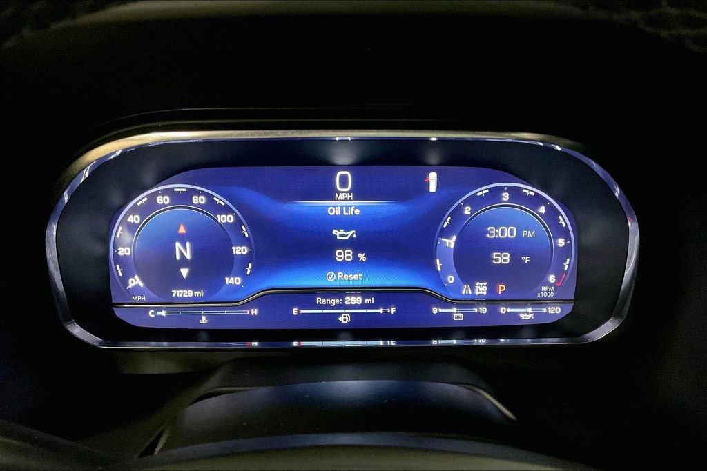 Used 2023 Chevrolet Suburban Premier image 19