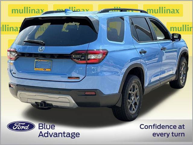 Used 2023 Honda Pilot TrailSport image 4