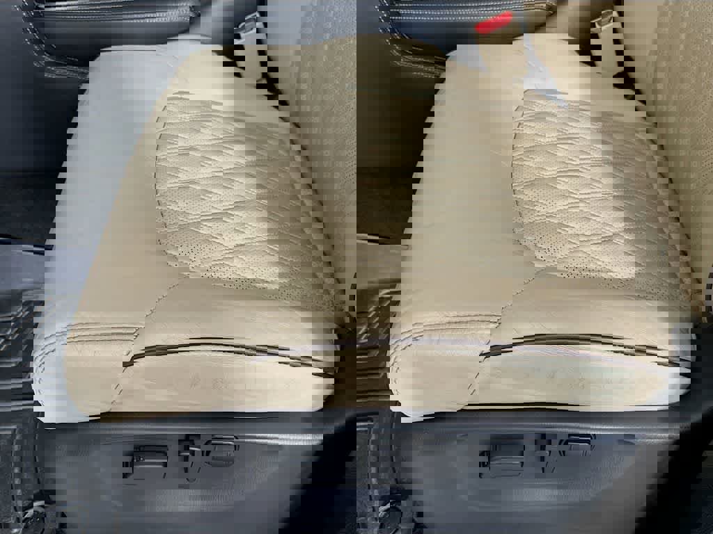 Used 2022 Nissan Armada Platinum image 31