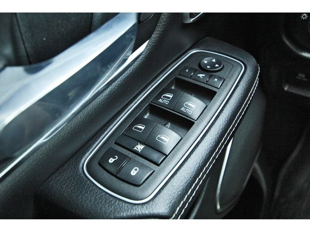 Used 2023 RAM 1500 Laramie AWD/4WD image 20