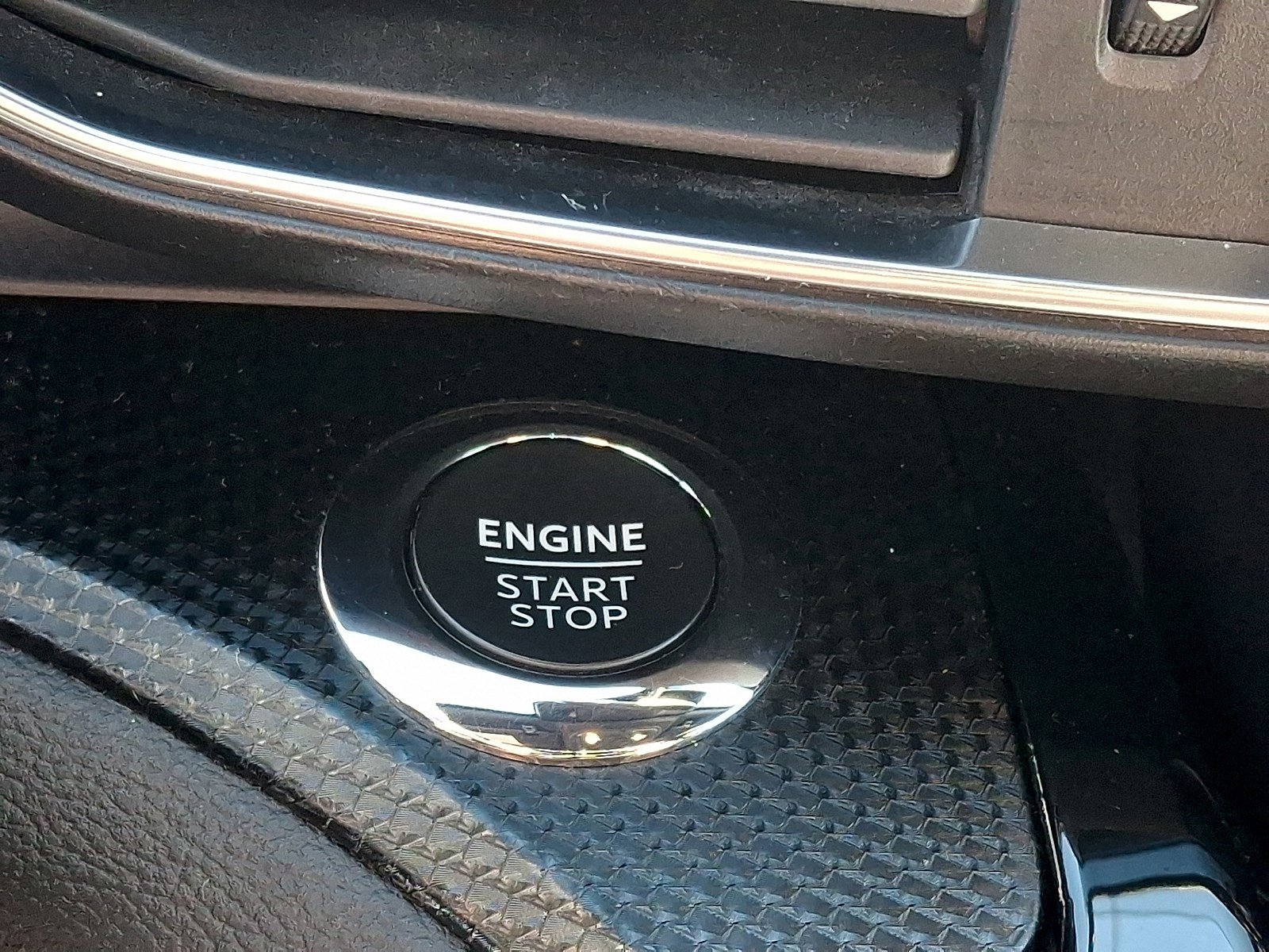 Certified 2022 Ford Explorer ST w/ Equipment Group 401A image 22